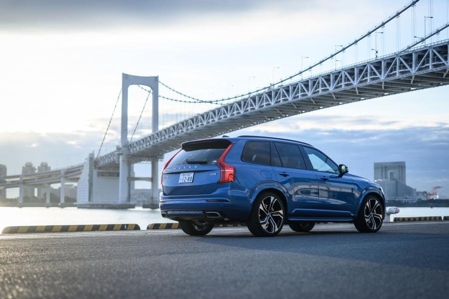  Volvo XC90 D5 R-Design 2015 года  (JP) (фото 7 из 33)